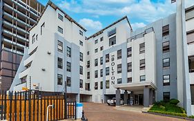 The Bolton Rosebank With Wifi, Heater And Parking In Johannesburg